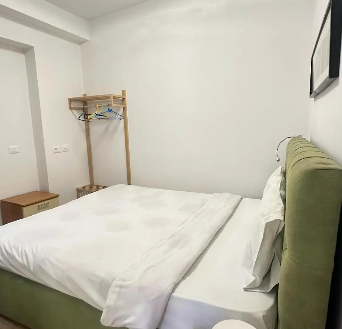 Villa Central Duplex Tirana Up To 10 Guests 2 Baths & Kitchen