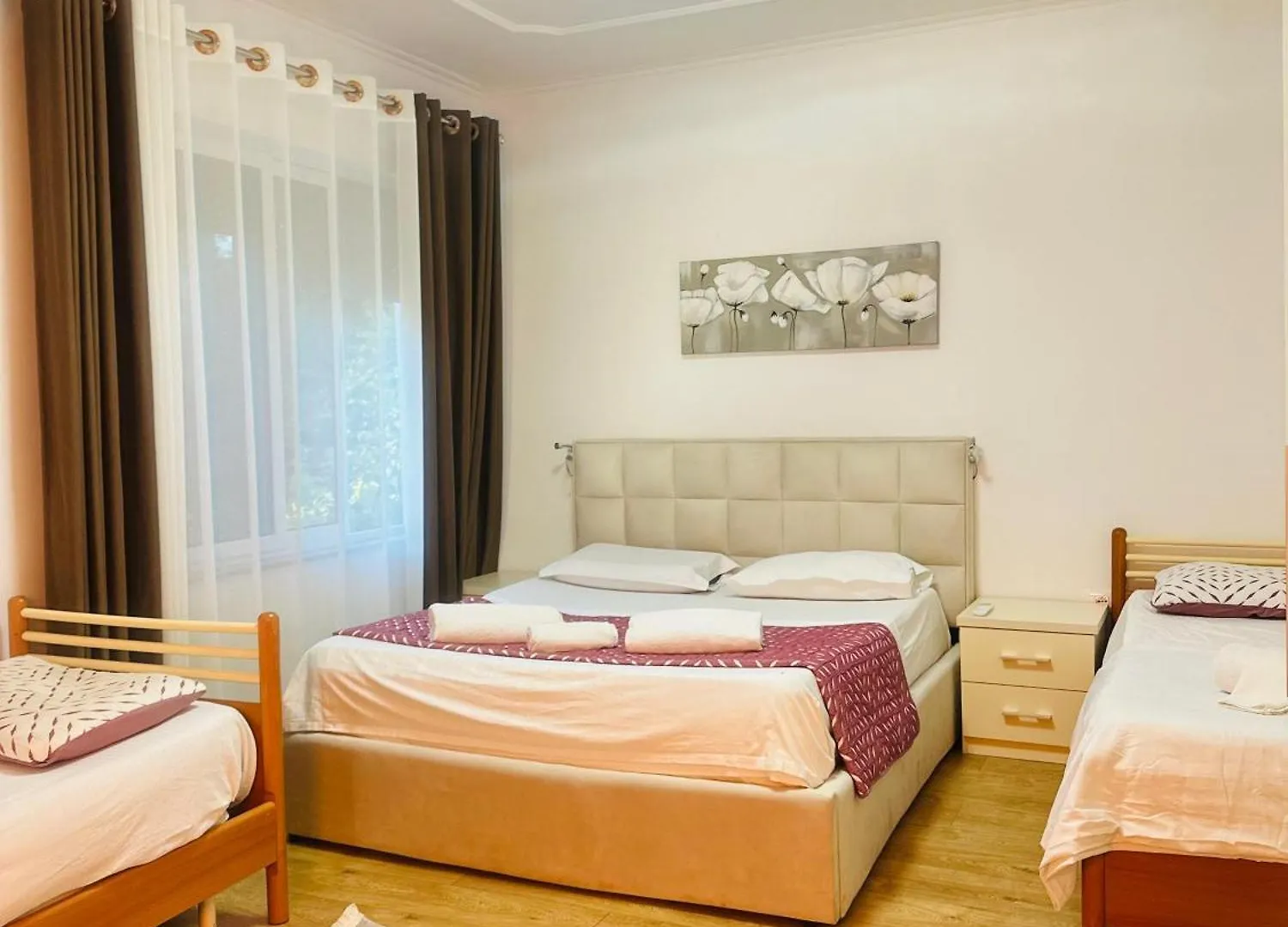 Central Duplex Tirana Up To 10 Guests 2 Baths & Kitchen