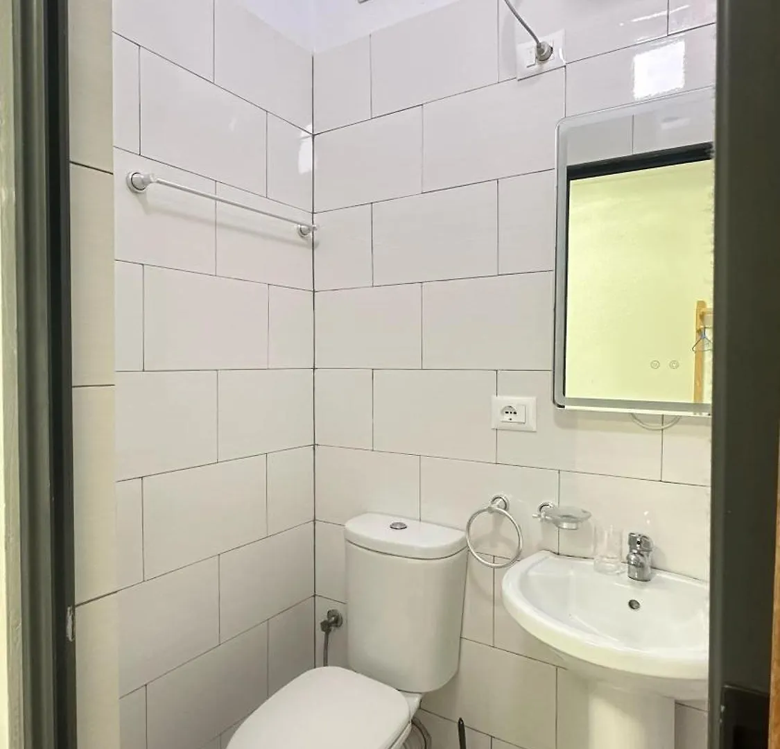 Central Duplex Tirana Up To 10 Guests 2 Baths & Kitchen Villa